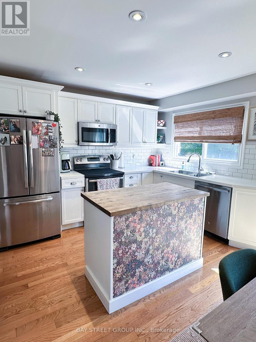 1559 Parish Lane, Oakville, Ontario L6M 2Z6 - Photo 9 - W13555490