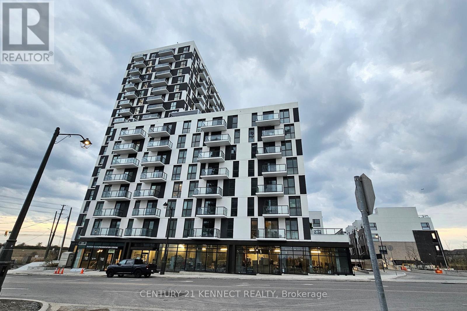 702 - 335 WHEAT BOOM DRIVE, Oakville (JM Joshua Meadows)