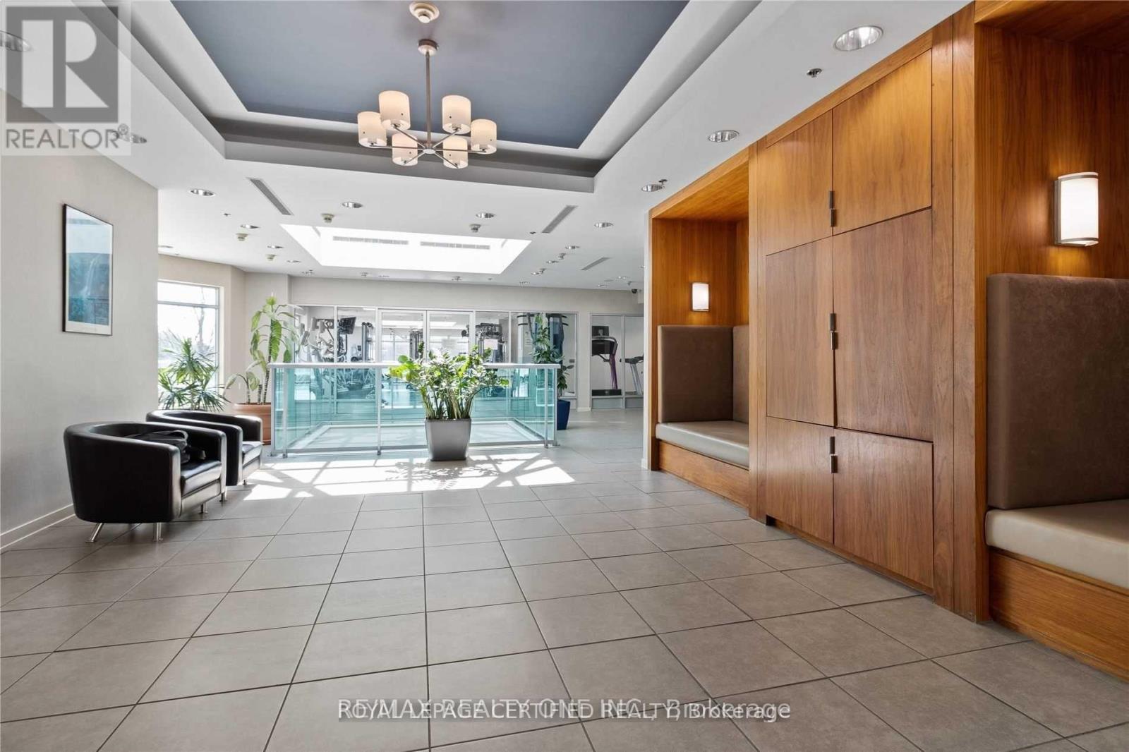 Tp2709 - 33 Elm Drive W, Mississauga, Ontario L5B 4M2 - Photo 16 - W13555548