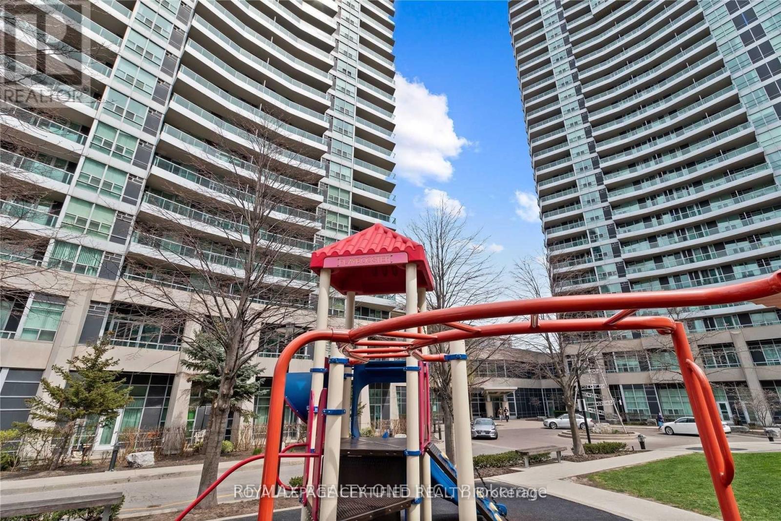 Tp2709 - 33 Elm Drive W, Mississauga, Ontario L5B 4M2 - Photo 3 - W13555548