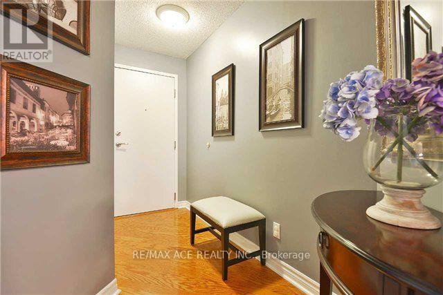 301 - 2261 Lake Shore Boulevard W, Toronto, Ontario  M8V 3X1 - Photo 3 - W13555650