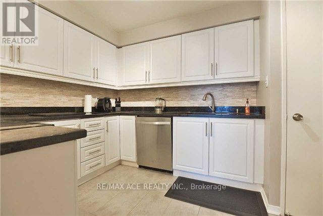 301 - 2261 Lake Shore Boulevard W, Toronto, Ontario  M8V 3X1 - Photo 8 - W13555650