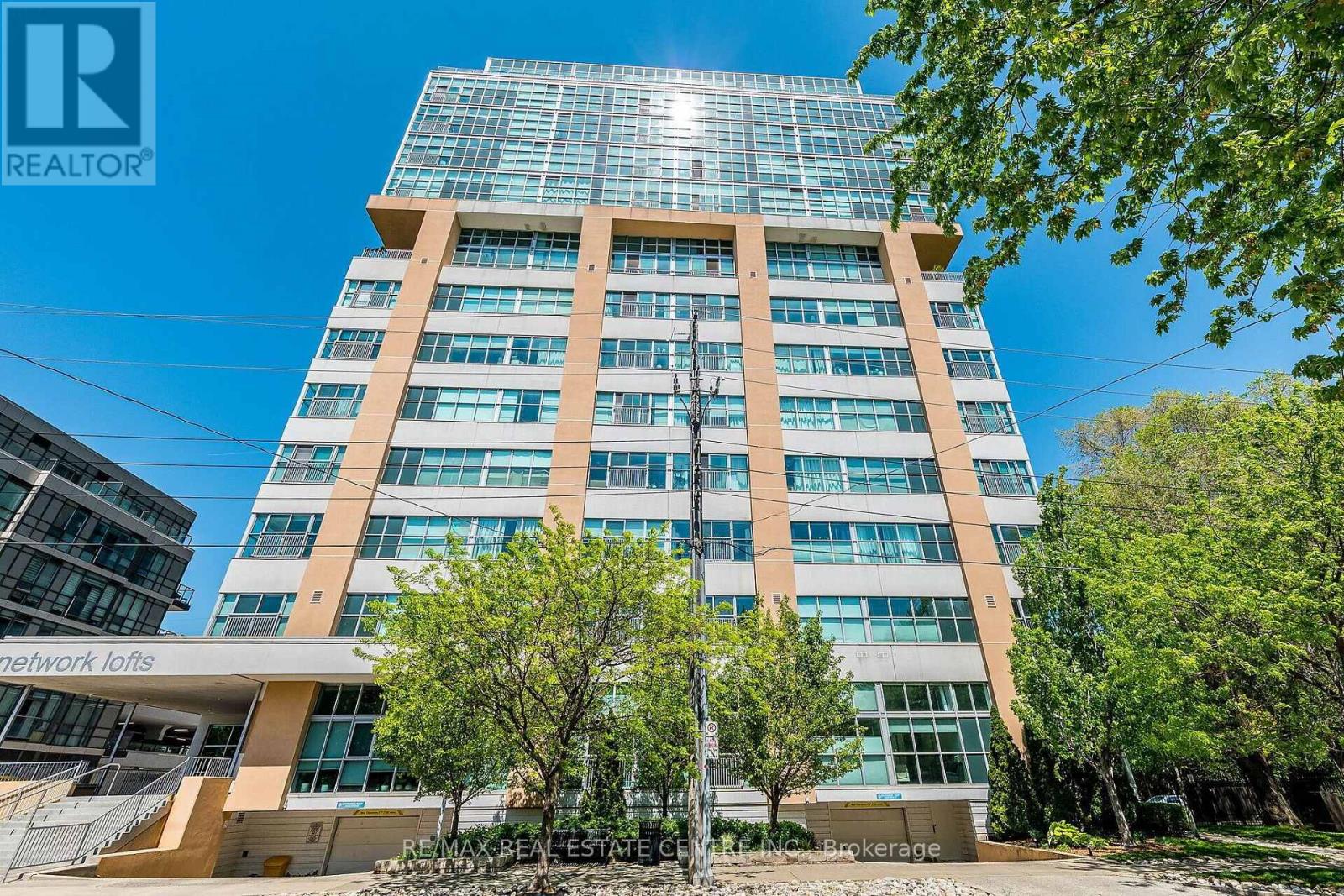 406 - 2 FIELDWAY ROAD, Toronto, Ontario