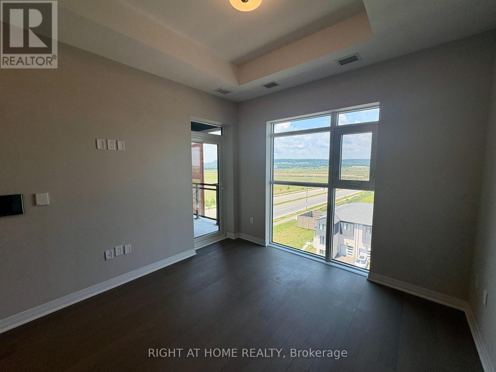 601 - 490 Gordon Krantz Avenue, Milton, Ontario  L9E 1Z5 - Photo 3 - W13555814