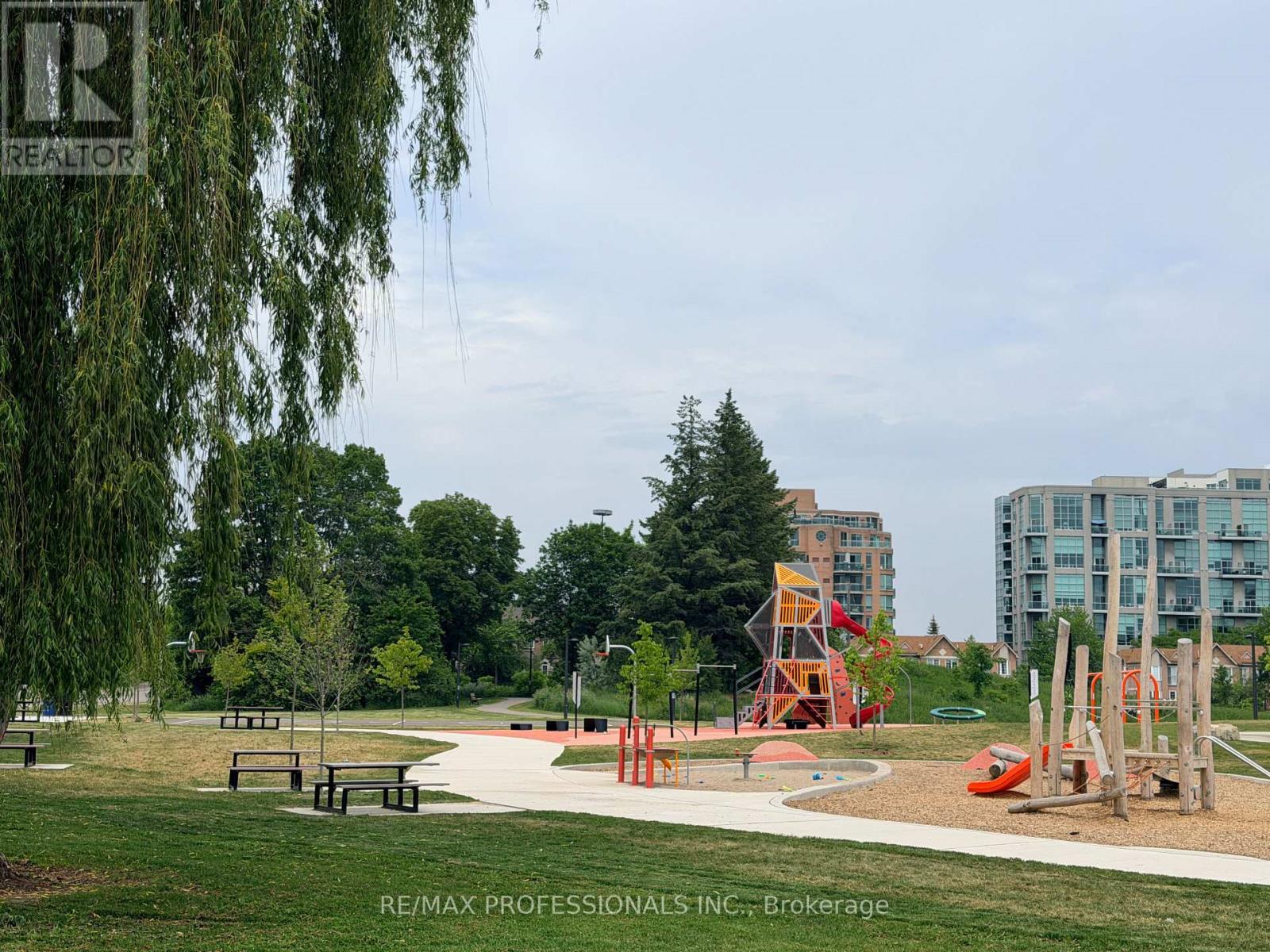 32 - 220 Manitoba Street, Toronto, Ontario  M8Y 4G7 - Photo 49 - W13555818