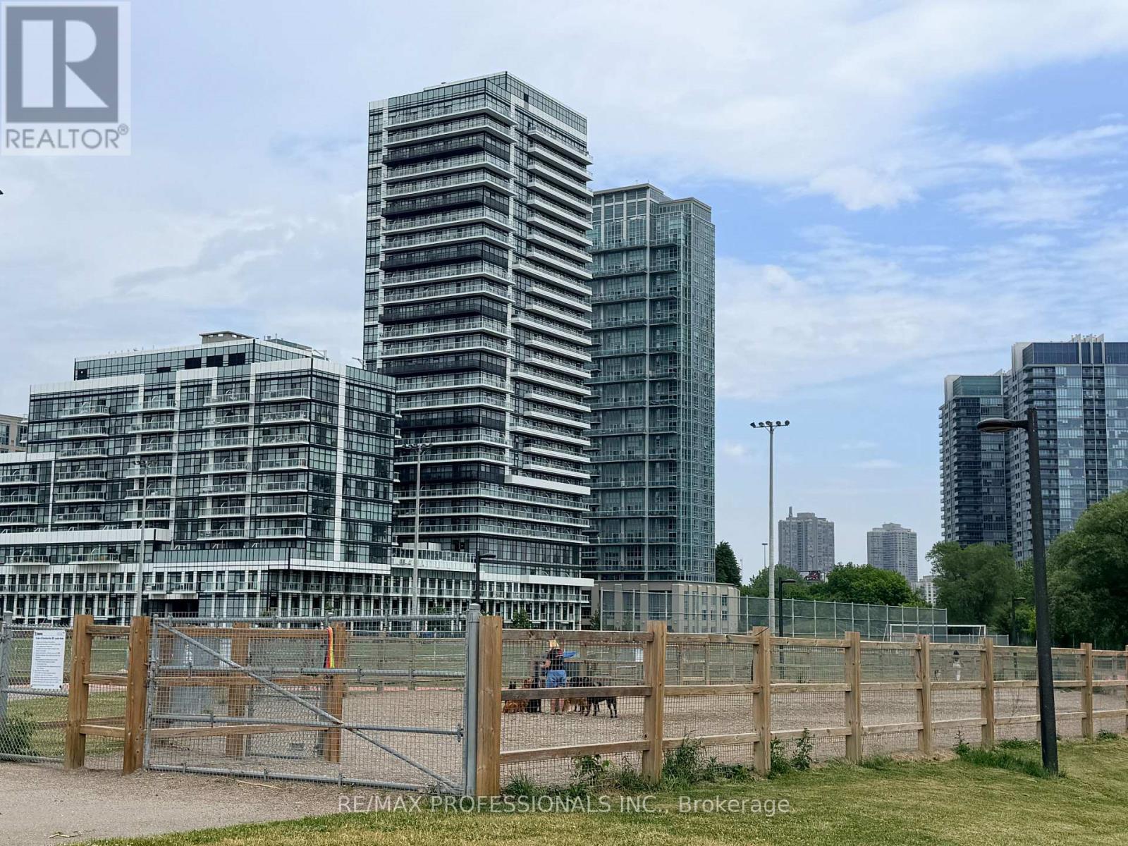 32 - 220 Manitoba Street, Toronto, Ontario  M8Y 4G7 - Photo 50 - W13555818