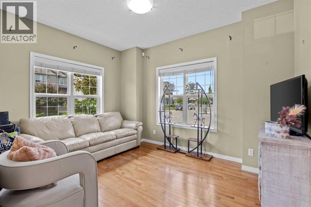298 Silverado Plains Close SW, Calgary, Alberta  T2X 0J2 - Photo 8 - A2328127