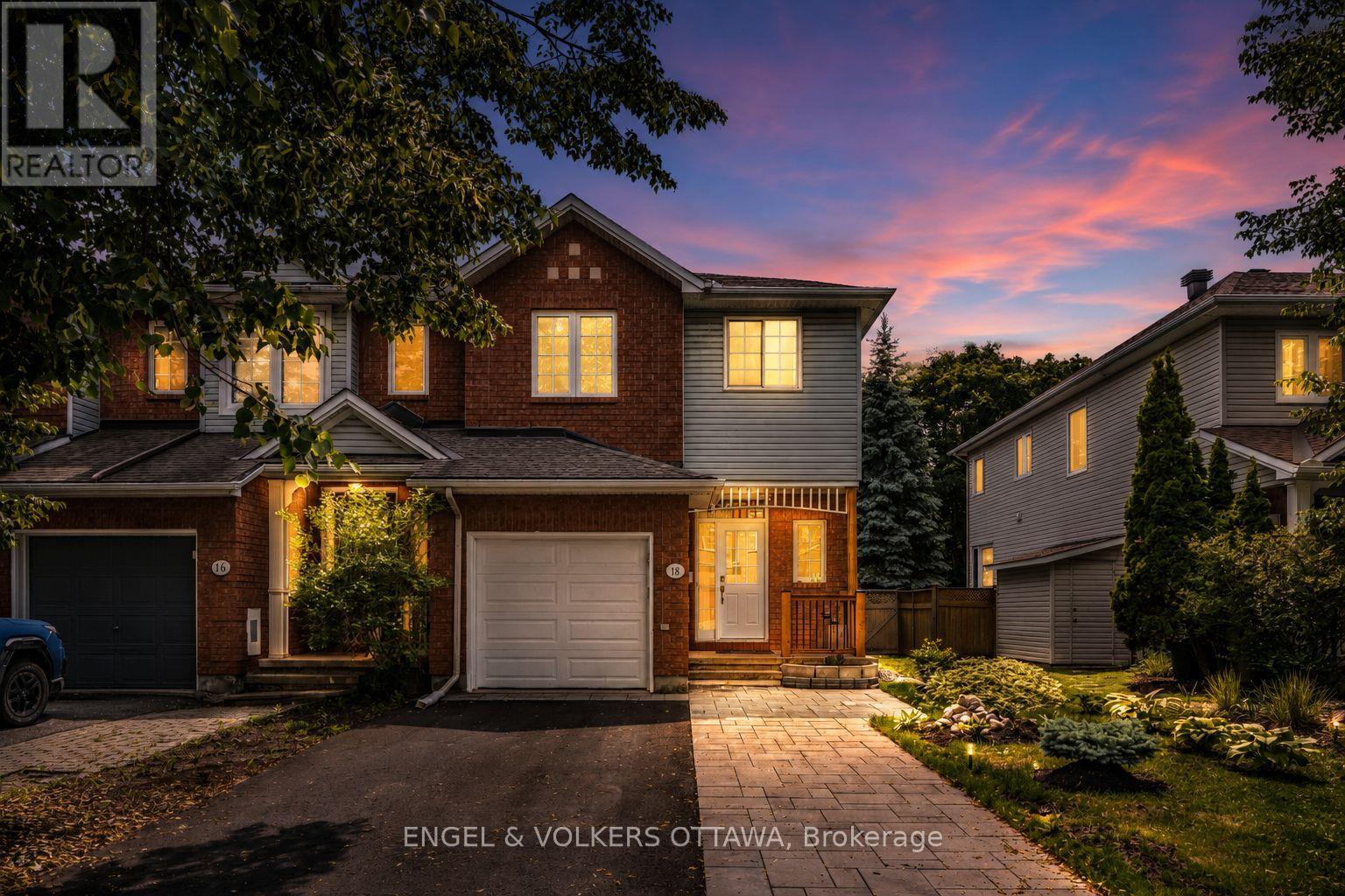 18 CAMBRAY LANE, Ottawa