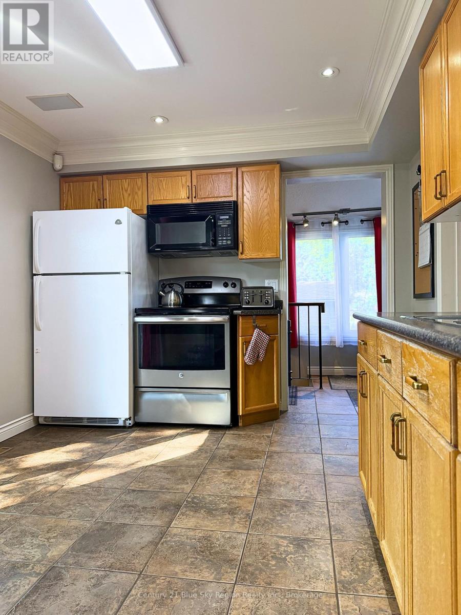 459 Hardy Street, North Bay, Ontario  P1B 1S1 - Photo 8 - X13555932