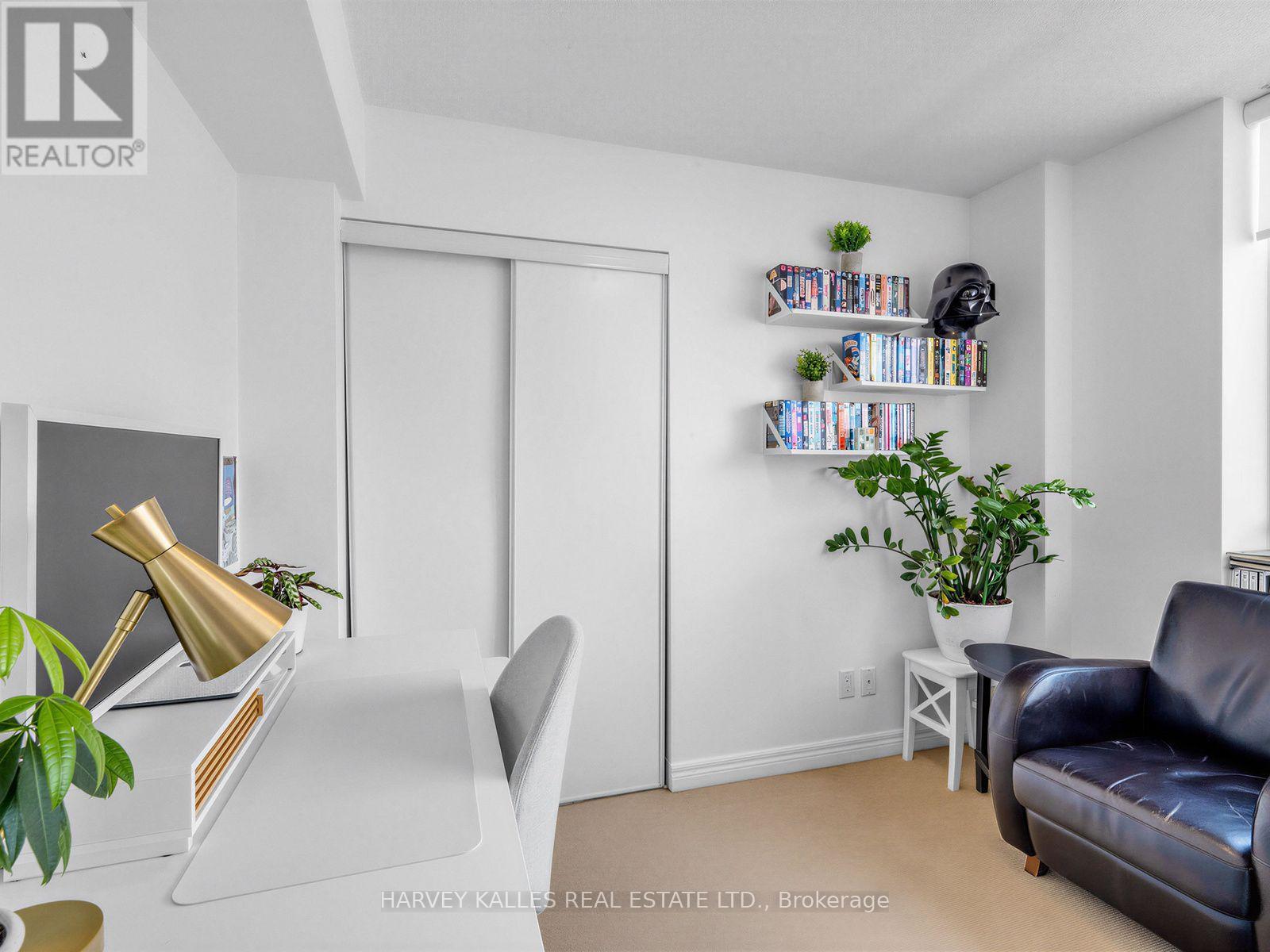 905 - 1369 Bloor Street W, Toronto, Ontario  M6P 4J4 - Photo 18 - C13555930