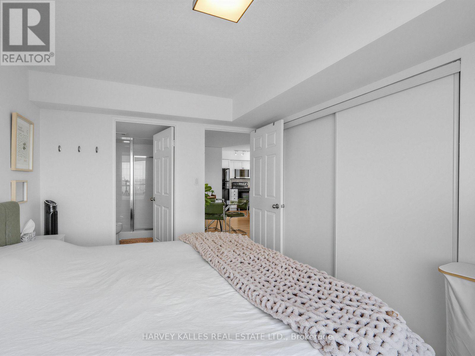 905 - 1369 Bloor Street W, Toronto, Ontario  M6P 4J4 - Photo 22 - C13555930
