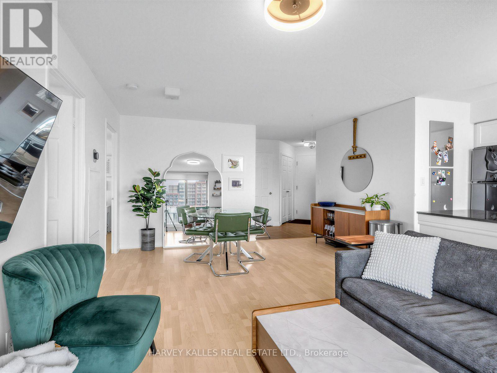 905 - 1369 Bloor Street W, Toronto, Ontario  M6P 4J4 - Photo 8 - C13555930