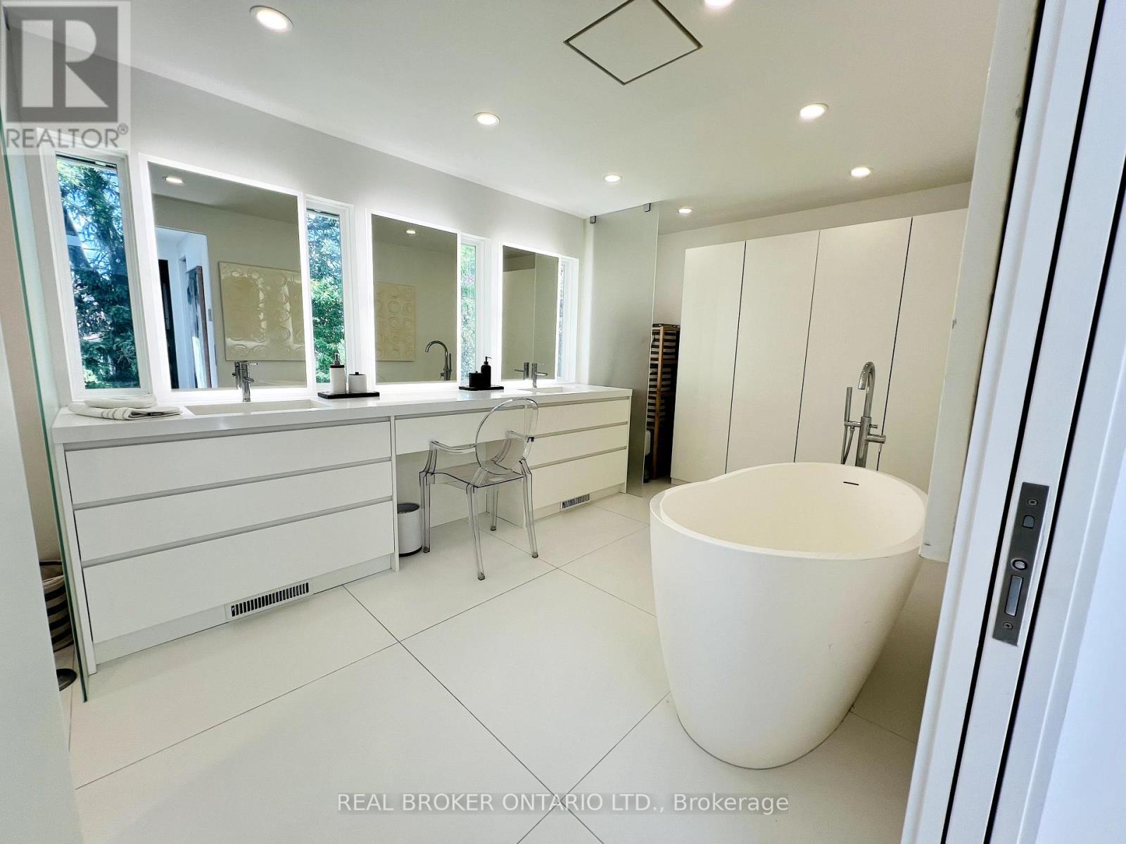 51 Castlemere Crescent, Toronto, Ontario  M1W 1K4 - Photo 14 - E13555870