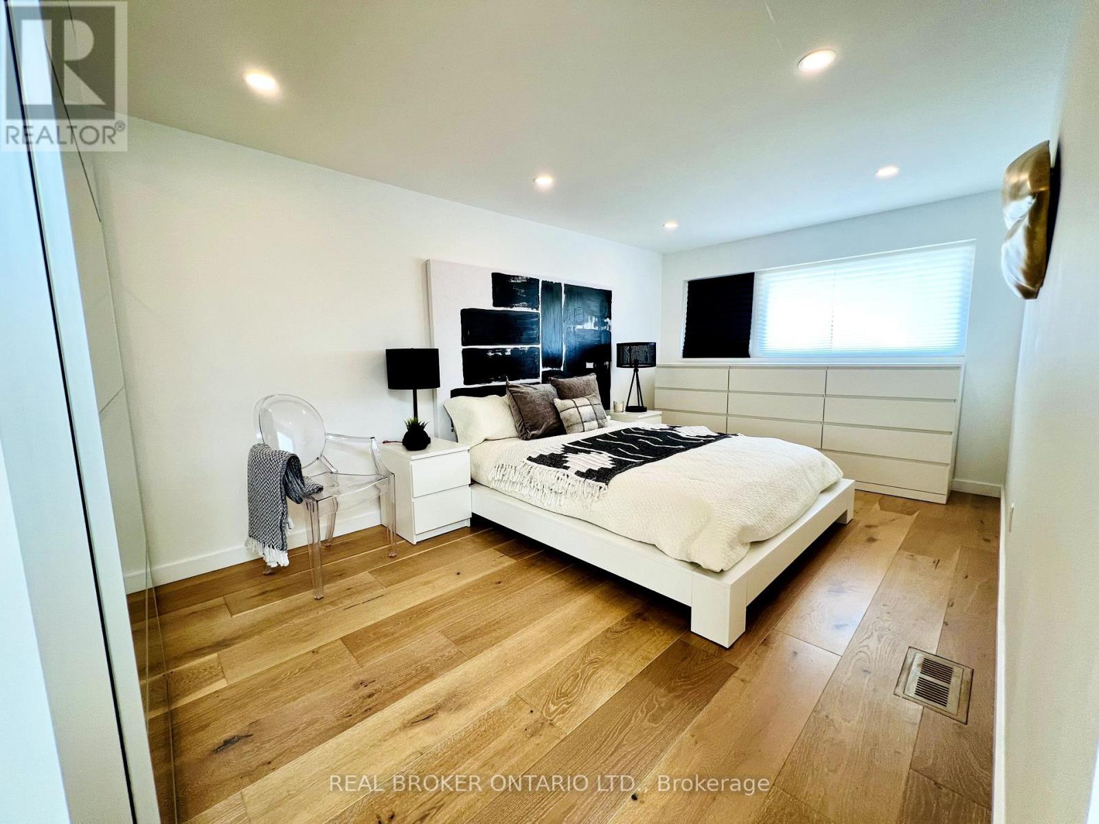 51 Castlemere Crescent, Toronto, Ontario  M1W 1K4 - Photo 7 - E13555870
