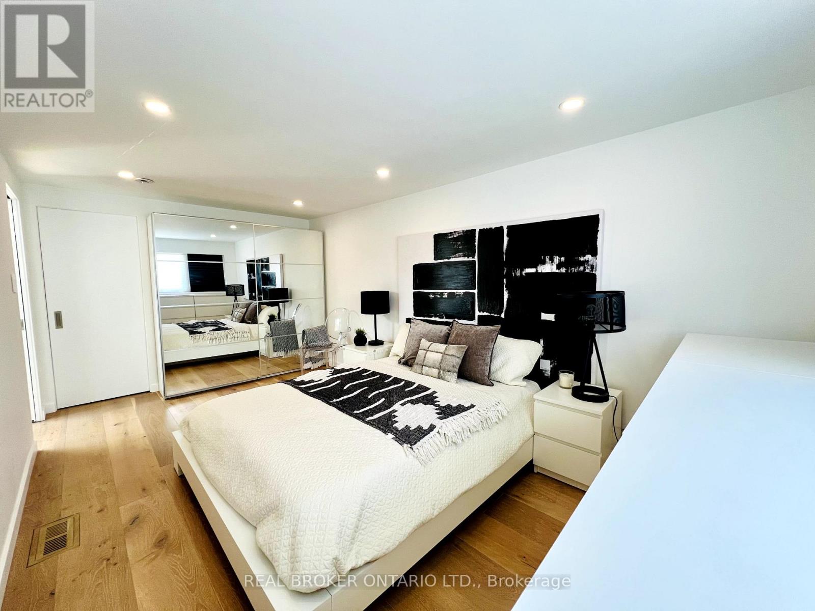 51 Castlemere Crescent, Toronto, Ontario  M1W 1K4 - Photo 8 - E13555870