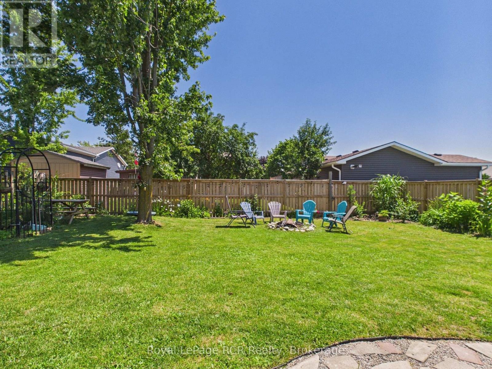 892 Brownell Drive, Kincardine, Ontario  N2Z 1N2 - Photo 3 - X13555998