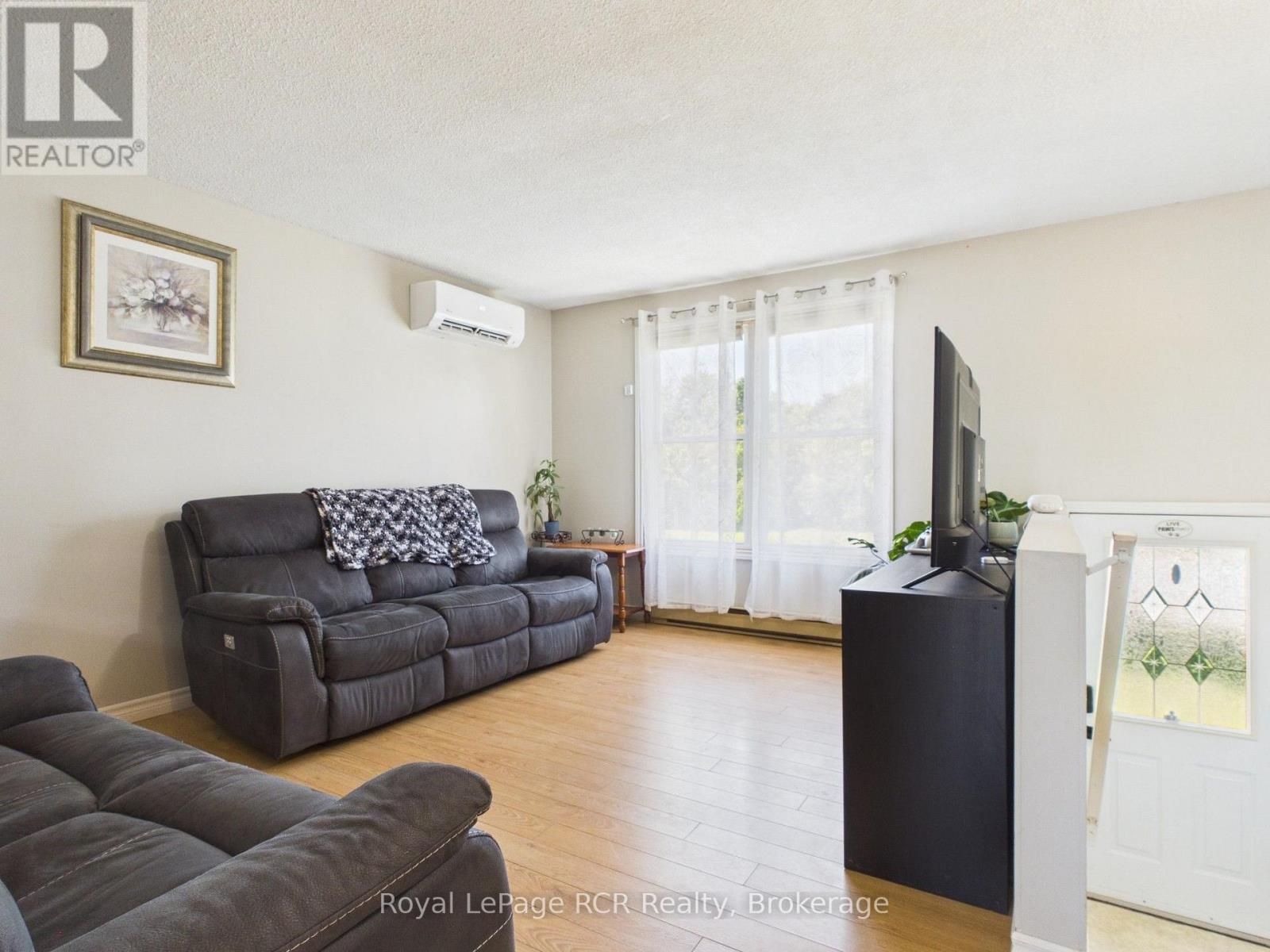 892 Brownell Drive, Kincardine, Ontario  N2Z 1N2 - Photo 5 - X13555998