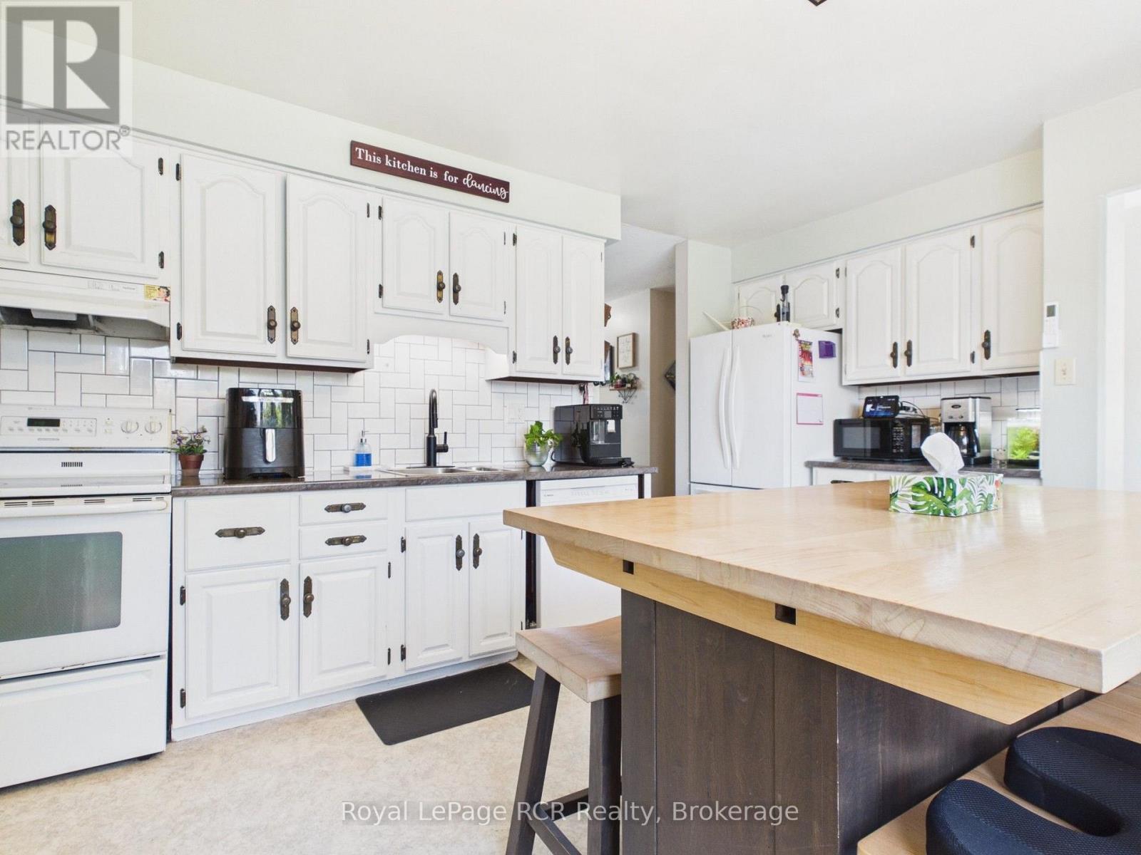 892 Brownell Drive, Kincardine, Ontario  N2Z 1N2 - Photo 9 - X13555998