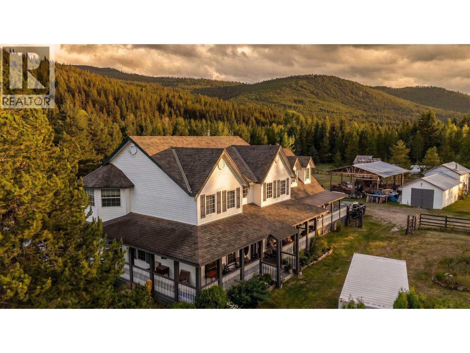 2397 Princeton Summerland Road, Princeton, British Columbia  V0X 1W0 - Photo 3 - 10386263