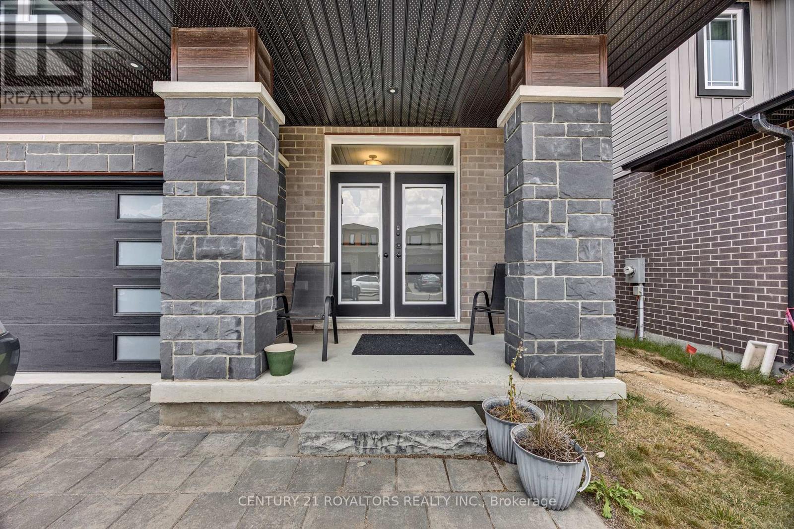 6 Sutherland Crescent, Ingersoll, Ontario  N5C 0E3 - Photo 4 - X13548988