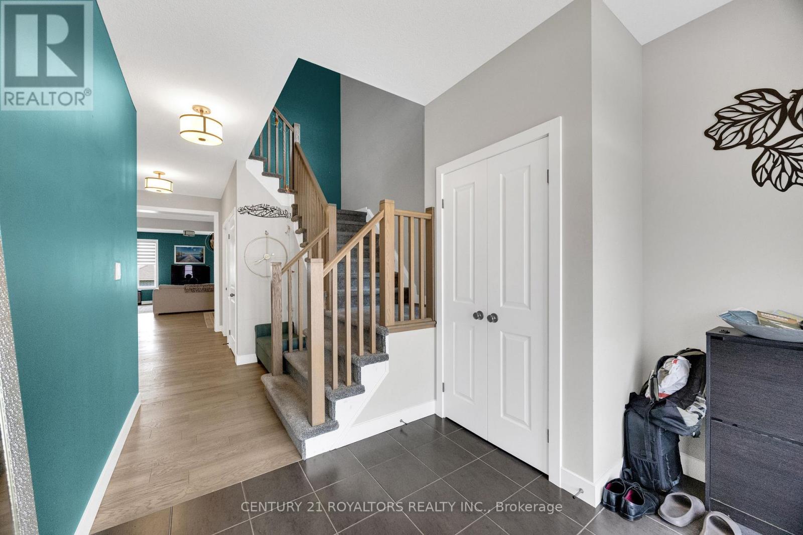 6 Sutherland Crescent, Ingersoll, Ontario  N5C 0E3 - Photo 5 - X13548988