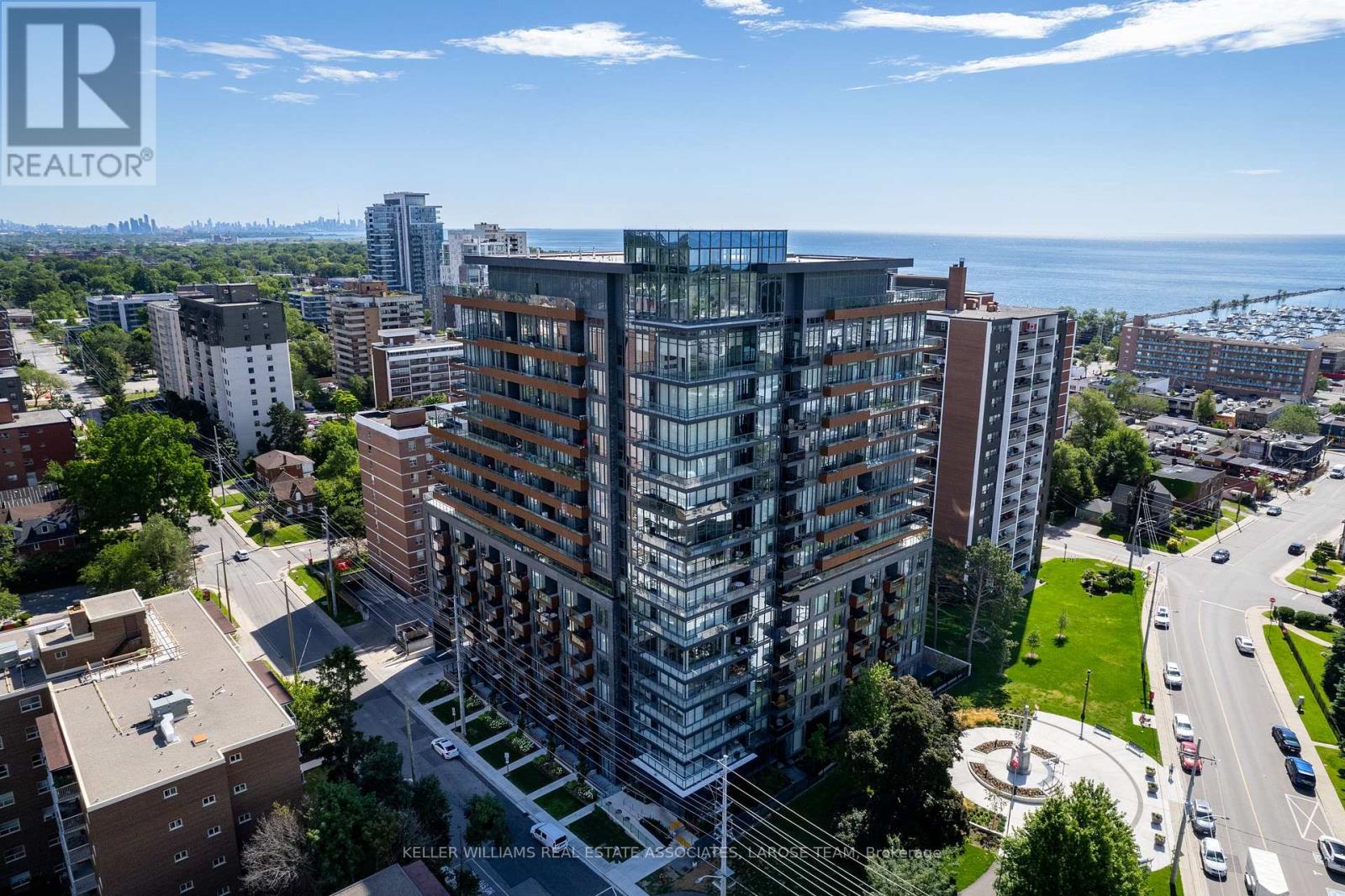 603 - 21 Park Street E, Mississauga, Ontario L5G 1L7 - Photo 2 - W13555898