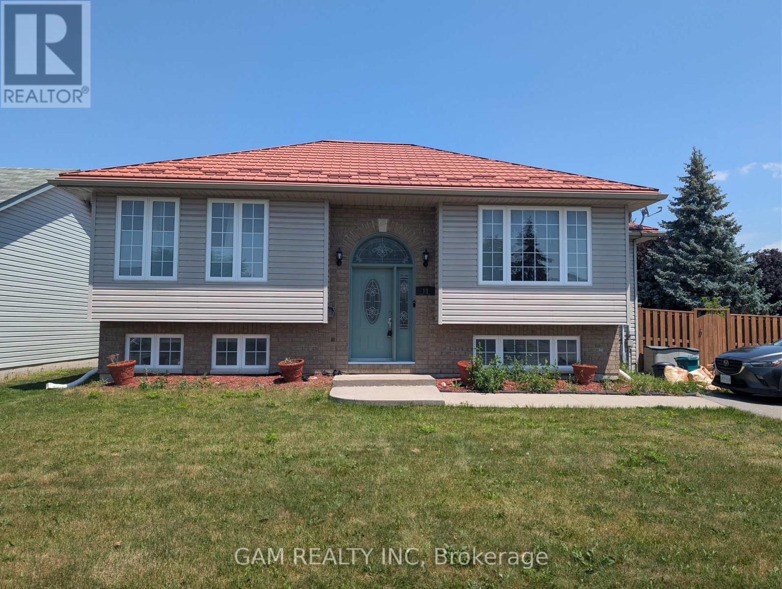 UPPER LEVEL - 11 JASON CRESCENT, Quinte West, Ontario