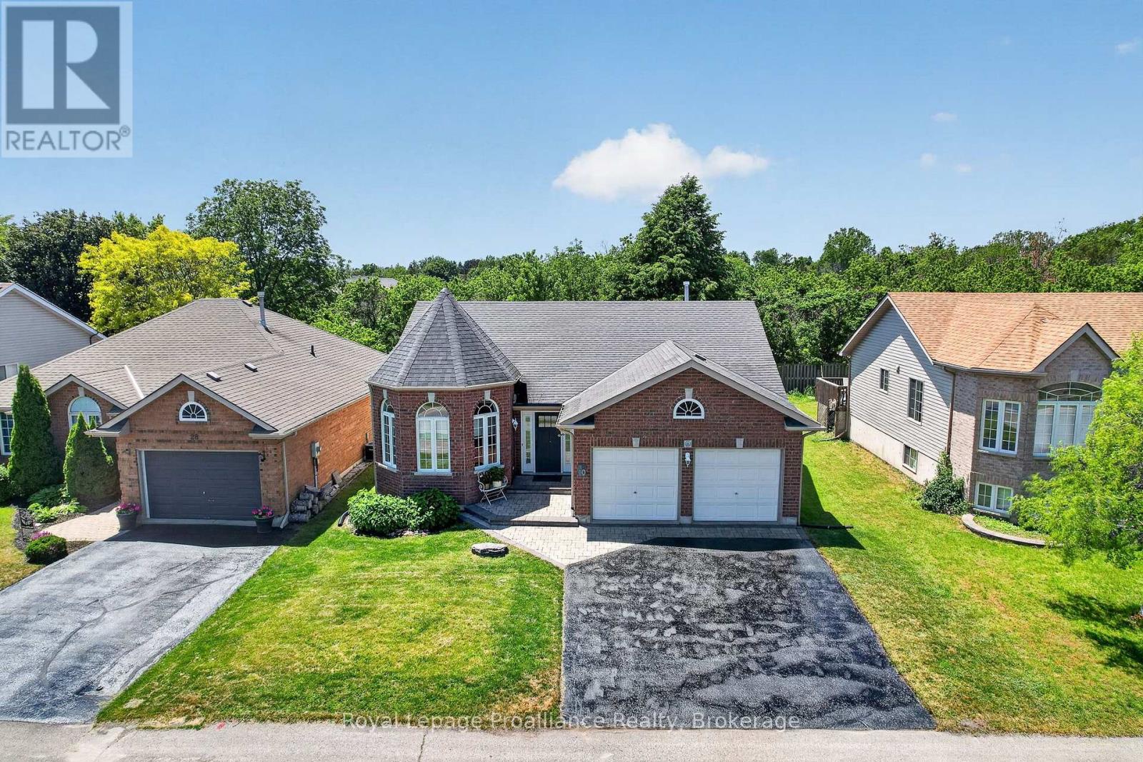 30 HEARTWOOD DRIVE, Belleville (Belleville Ward)