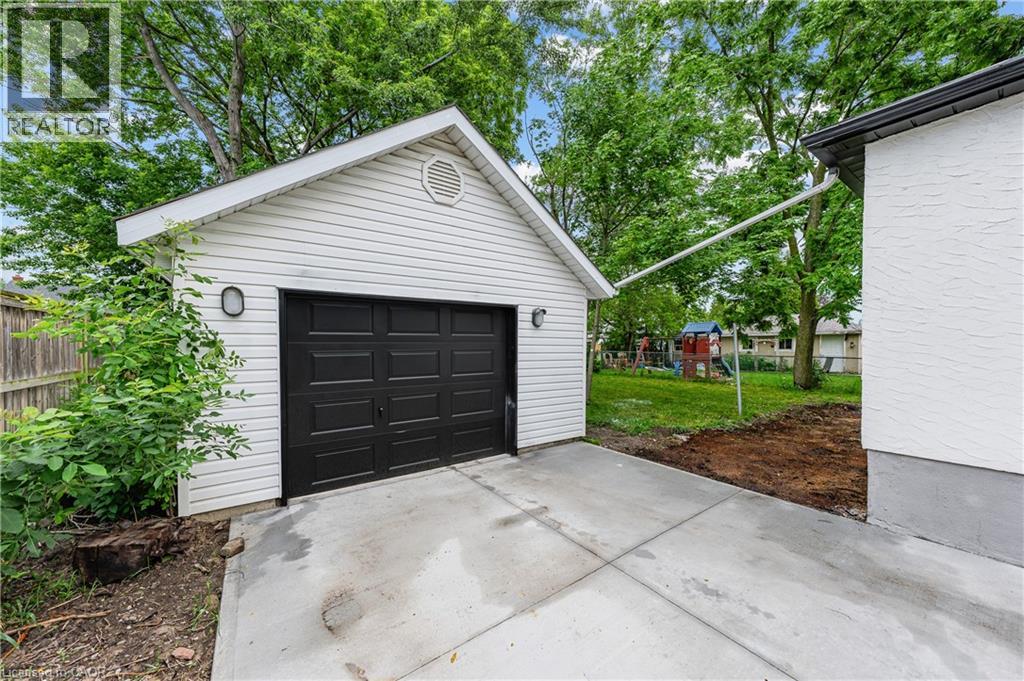 70 Richmond Street, Thorold, Ontario  L2V 3H1 - Photo 43 - 40847416