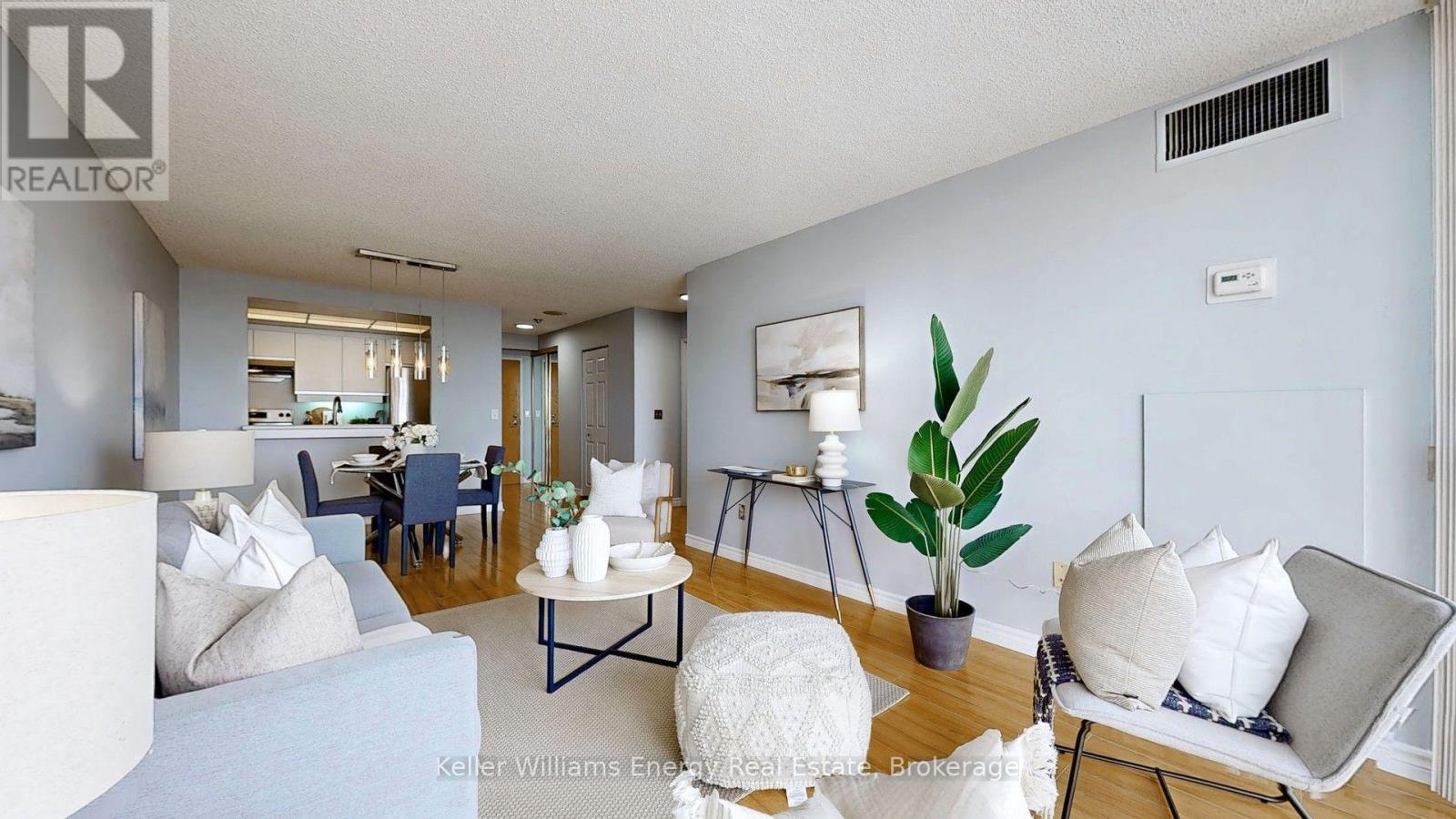 1512 - 7 Concorde Place, Toronto (Banbury-Don Mills), Ontario  M3C 3N4 - Photo 2 - C13556136