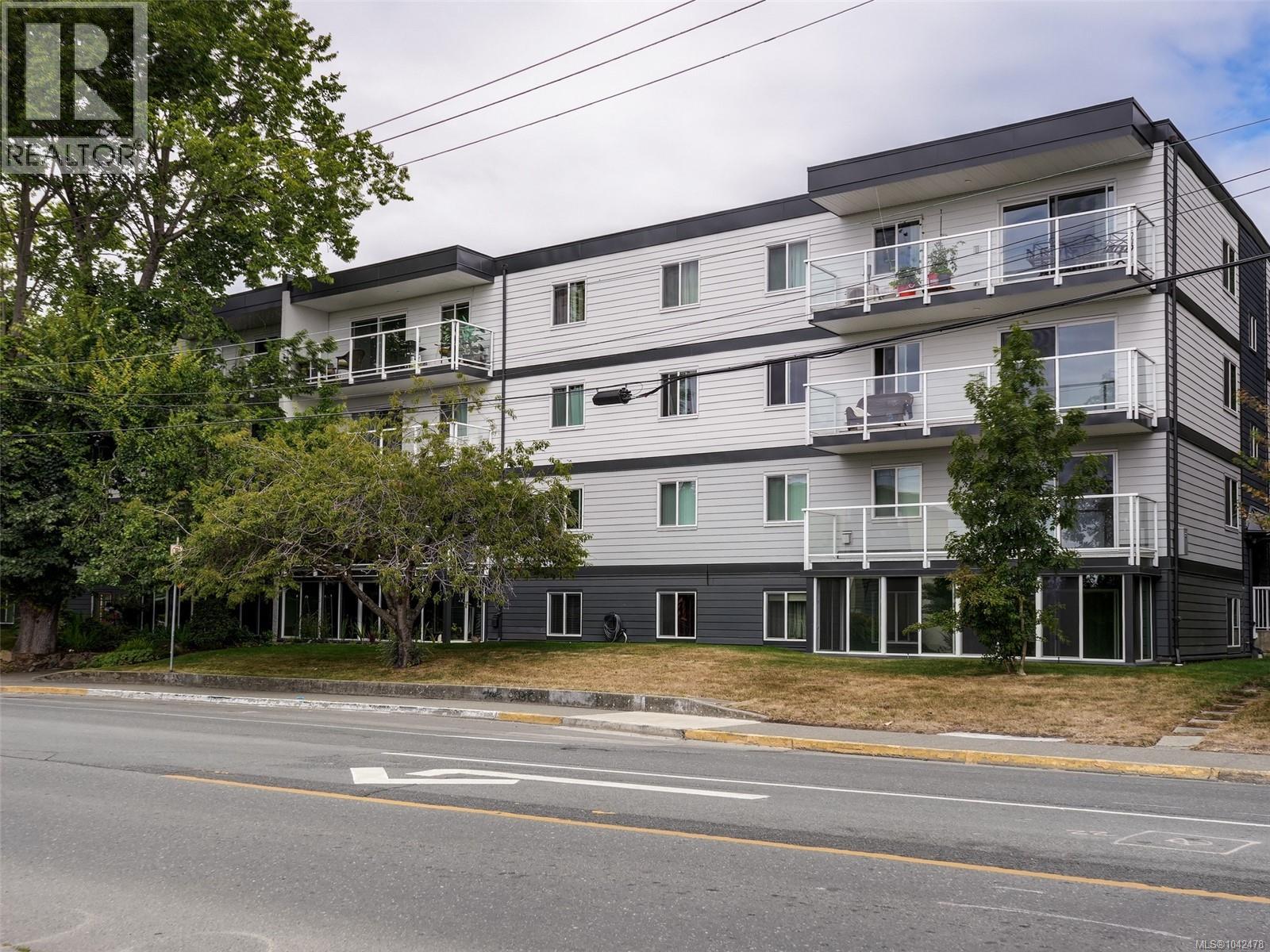 306 1124 Esquimalt Rd