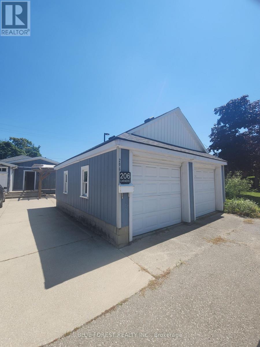 206 Caradoc Street S, Strathroy-Caradoc, Ontario  N7G 2P1 - Photo 3 - X13556272