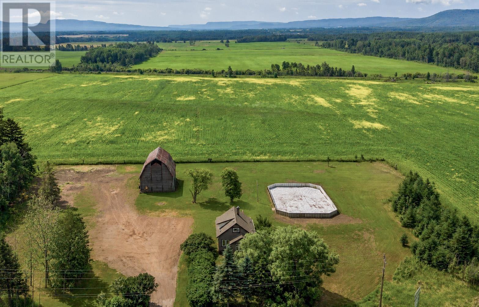 3673 HWY 11/17, Rosslyn, Ontario