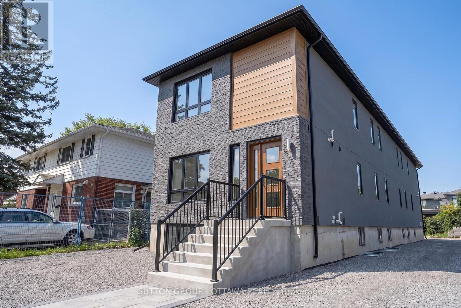 <h3>$3,600 Monthly</h3><p>944 Woodroffe Avenue, Ottawa, Ontario</p>