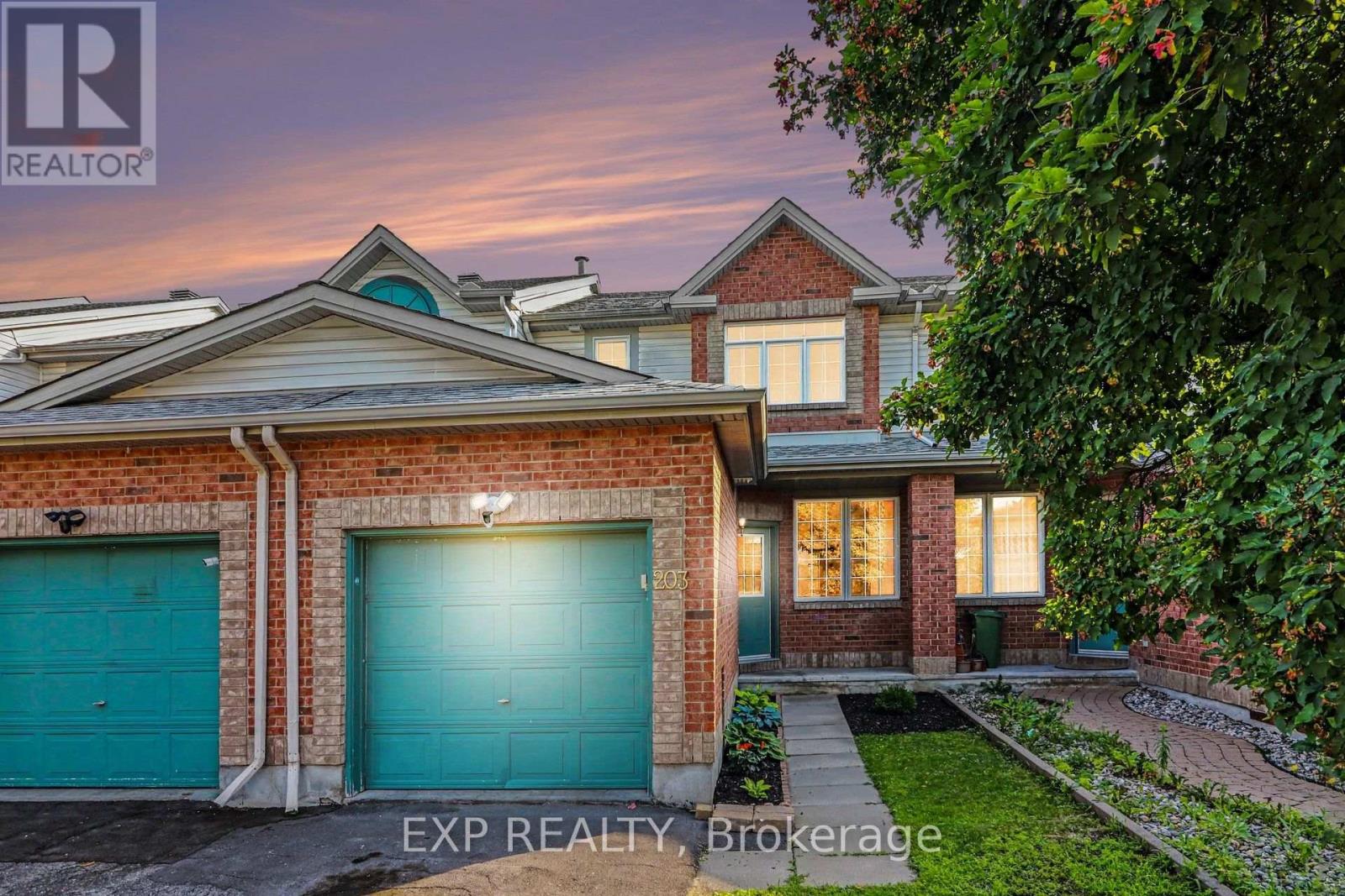 203 DUNTROON CIRCLE, Ottawa, Ontario