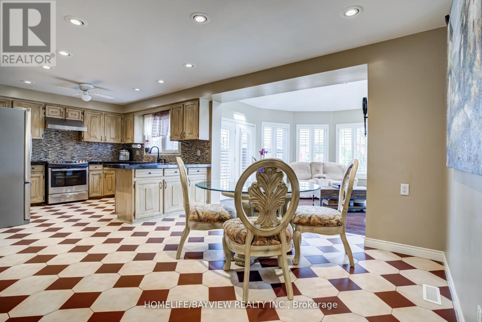 54 Airdrie Drive, Vaughan, Ontario L4L 1C6 - Photo 5 - N13152980