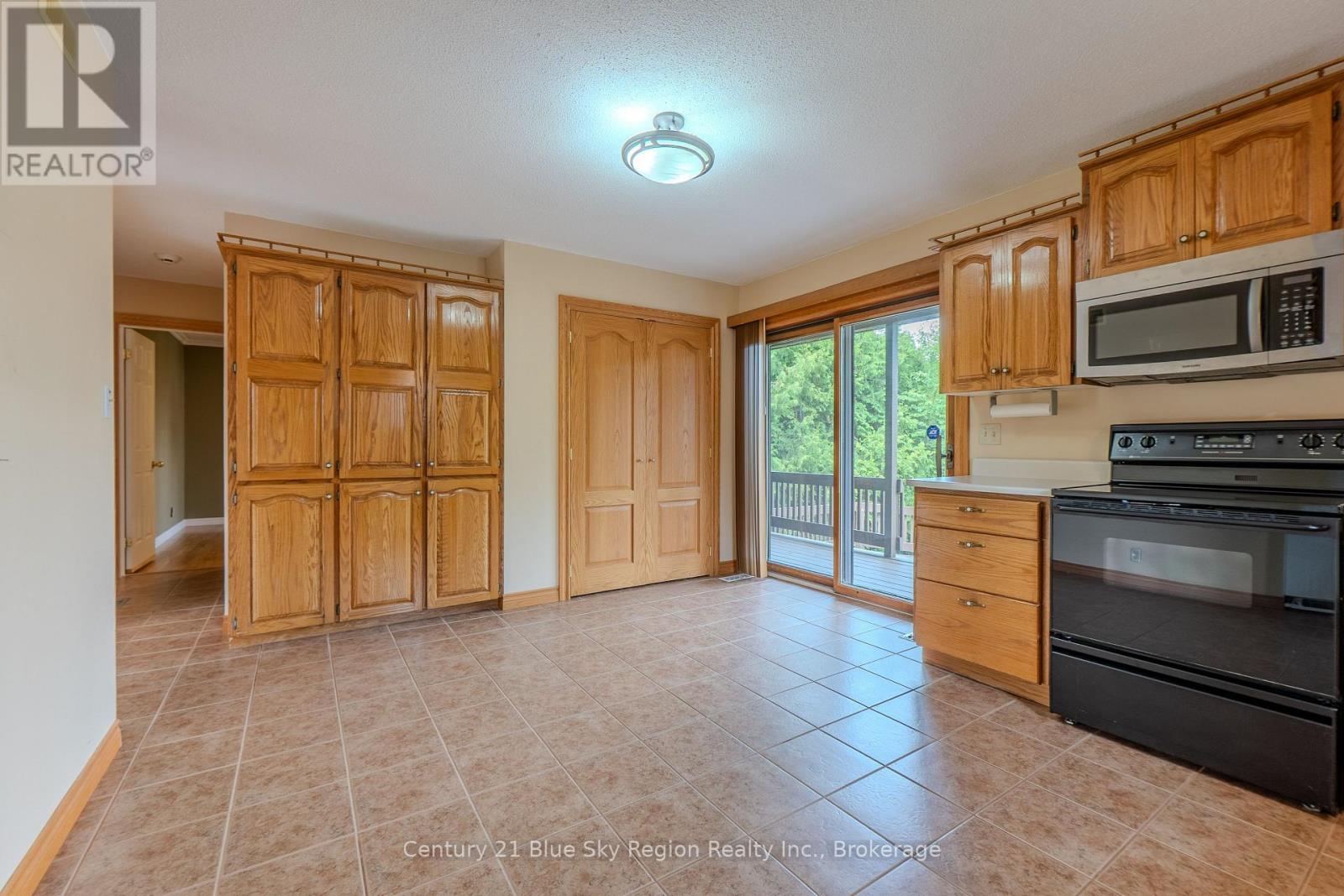 243 Southview Crescent, West Nipissing, Ontario  P2B 3C2 - Photo 6 - X13556104