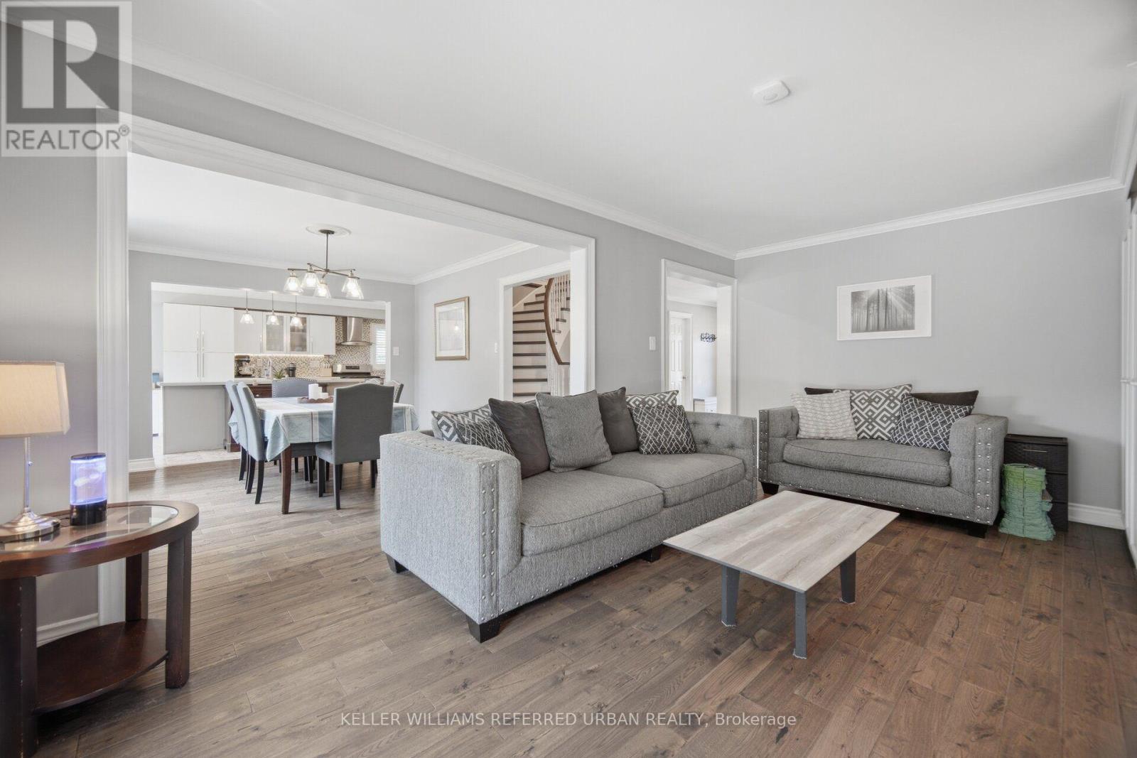 46 Lipton Crescent, Whitby, Ontario L1R 1W7 - Photo 9 - E13556050