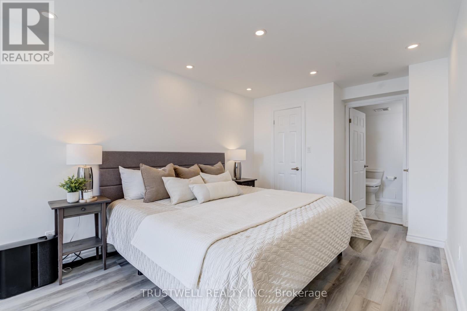 1705 - 80 Alton Towers Circle, Toronto, Ontario  M1V 5E8 - Photo 18 - E13556224