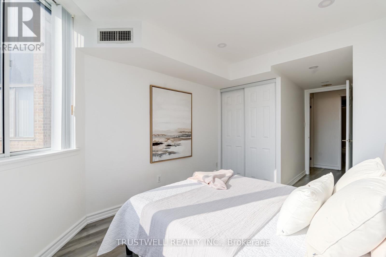 1705 - 80 Alton Towers Circle, Toronto, Ontario  M1V 5E8 - Photo 25 - E13556224