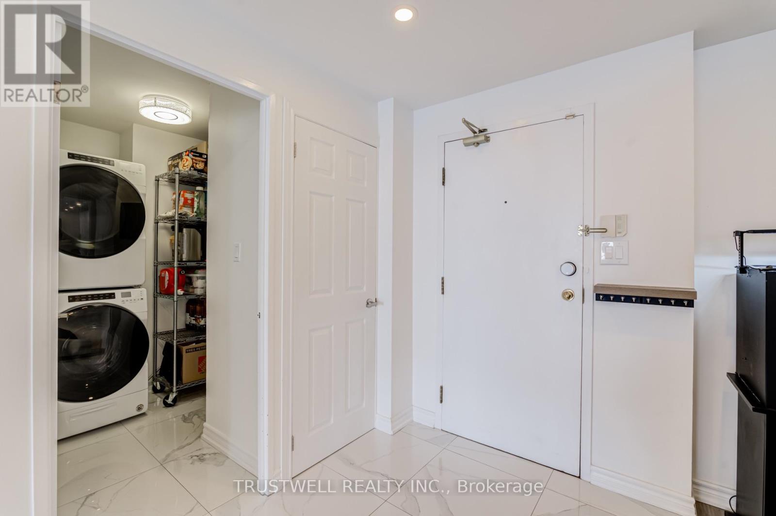 1705 - 80 Alton Towers Circle, Toronto, Ontario  M1V 5E8 - Photo 28 - E13556224