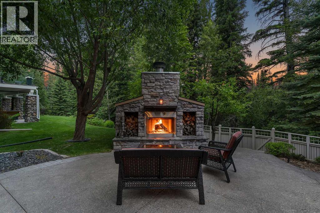15 Discovery Valley Cove Sw, Calgary, Alberta  T3H 5H3 - Photo 43 - A2323166