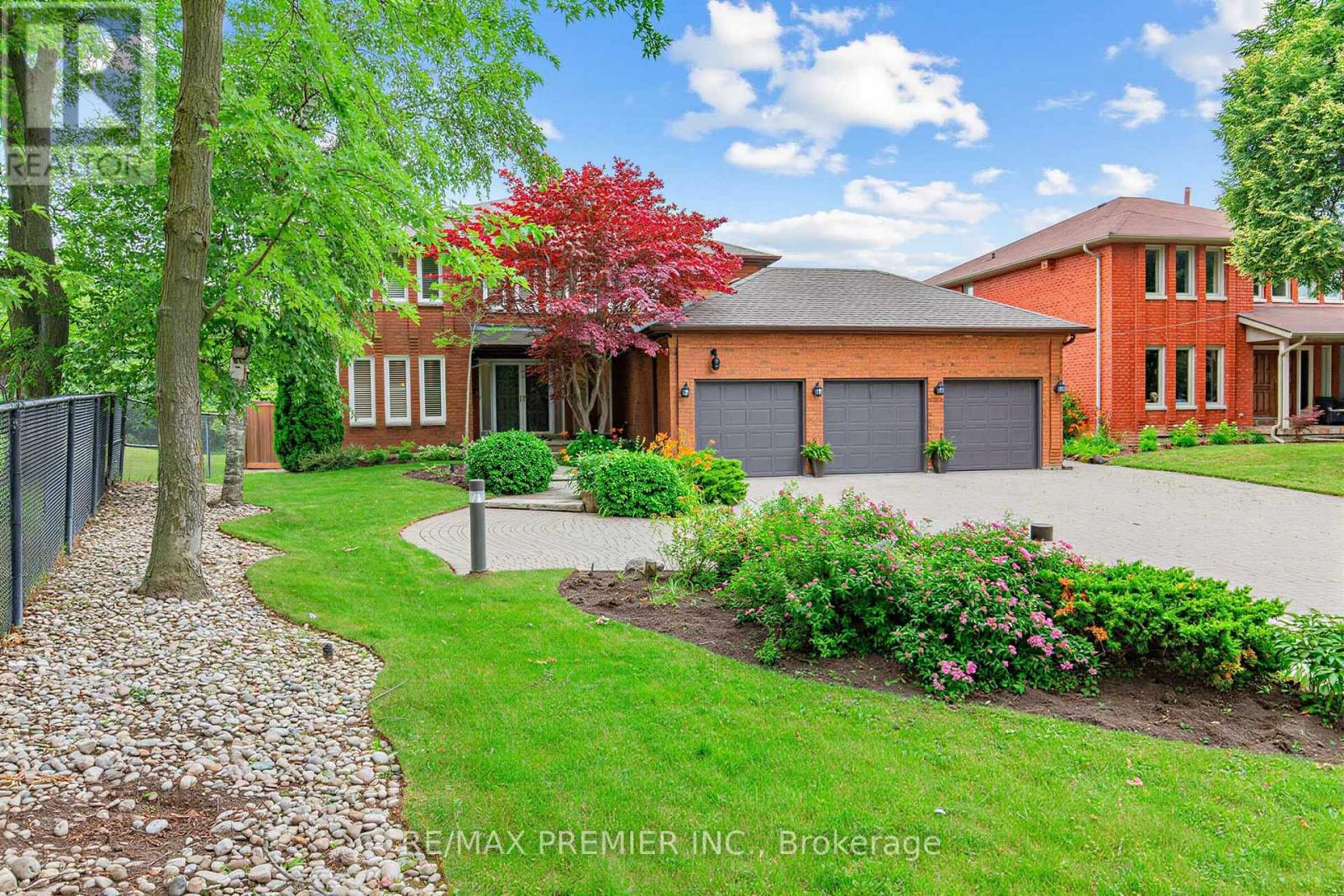 28 Bridgend Court S, Vaughan, Ontario  L4L 3L3 - Photo 2 - N13556336