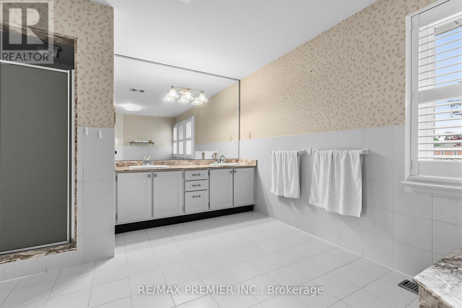 28 Bridgend Court S, Vaughan, Ontario  L4L 3L3 - Photo 29 - N13556336