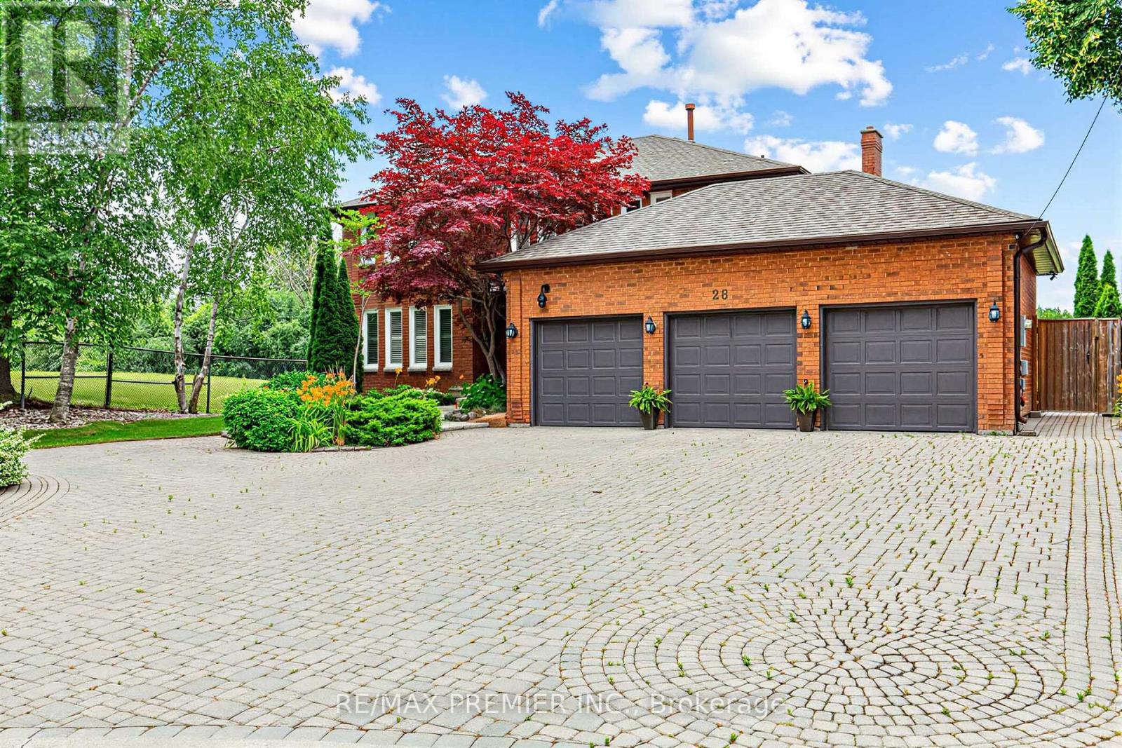 28 Bridgend Court S, Vaughan, Ontario  L4L 3L3 - Photo 4 - N13556336