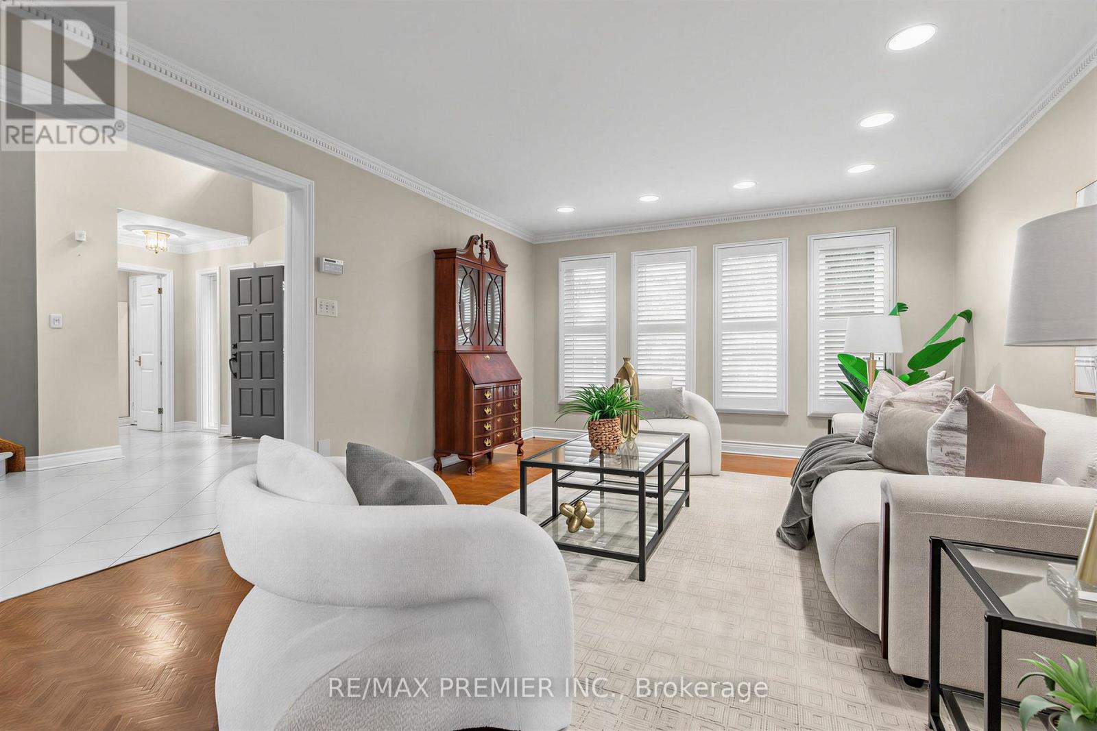 28 Bridgend Court S, Vaughan, Ontario  L4L 3L3 - Photo 8 - N13556336