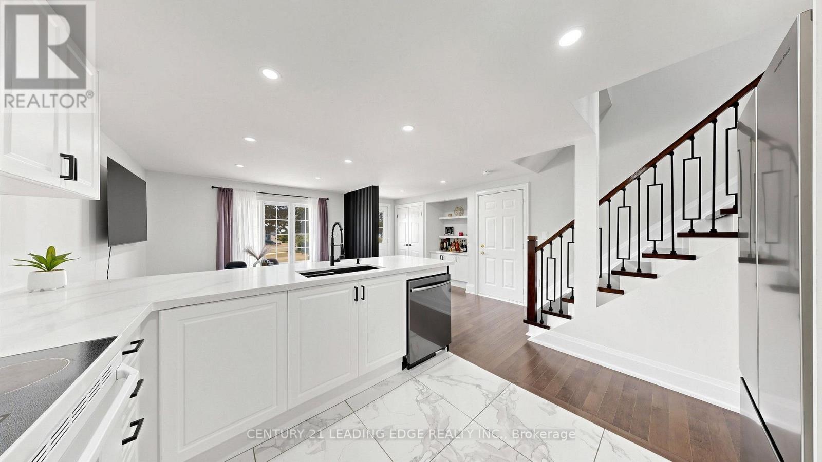 11 Lougheed Road, Barrie (Holly), Ontario  L4N 8G3 - Photo 11 - S13556126