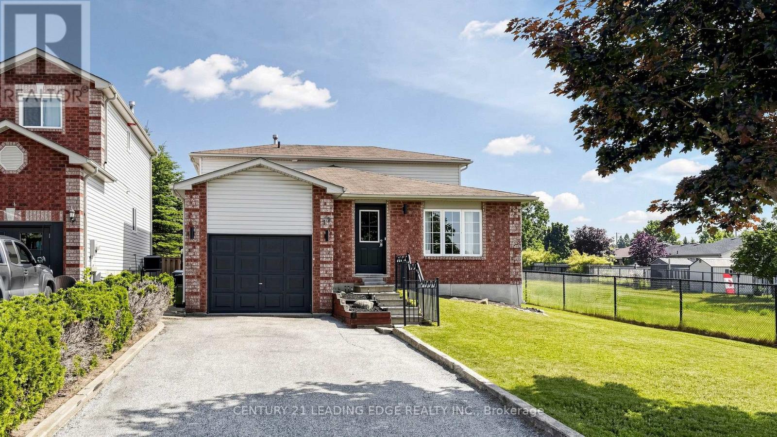 11 Lougheed Road, Barrie (Holly), Ontario  L4N 8G3 - Photo 2 - S13556126