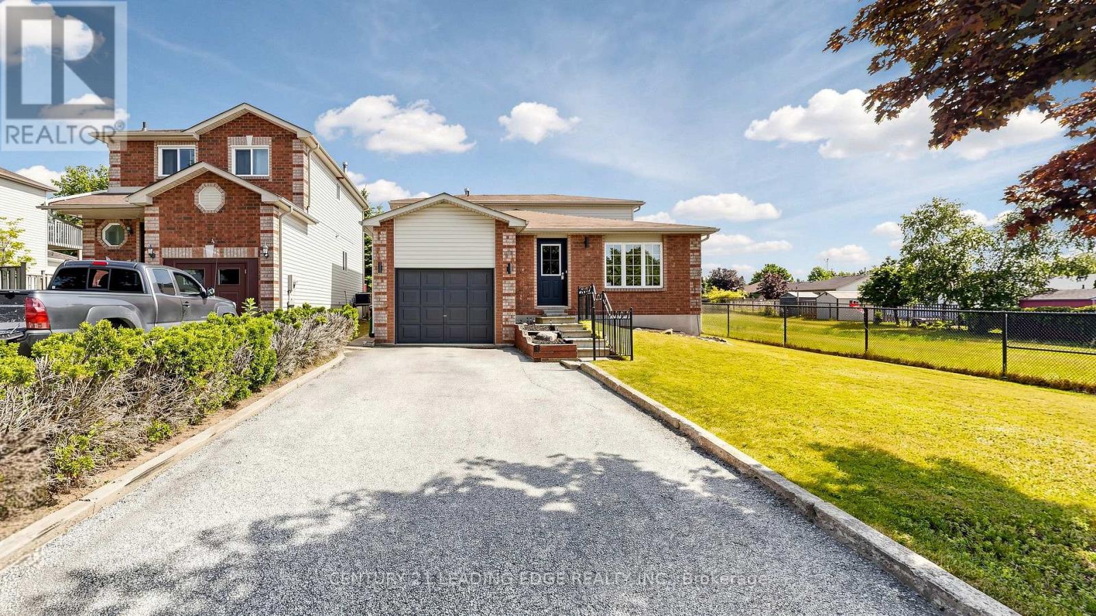 11 Lougheed Road, Barrie (Holly), Ontario  L4N 8G3 - Photo 3 - S13556126
