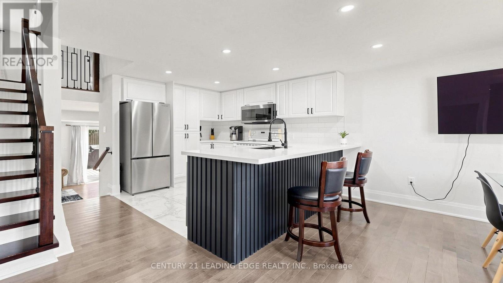 11 Lougheed Road, Barrie (Holly), Ontario  L4N 8G3 - Photo 7 - S13556126